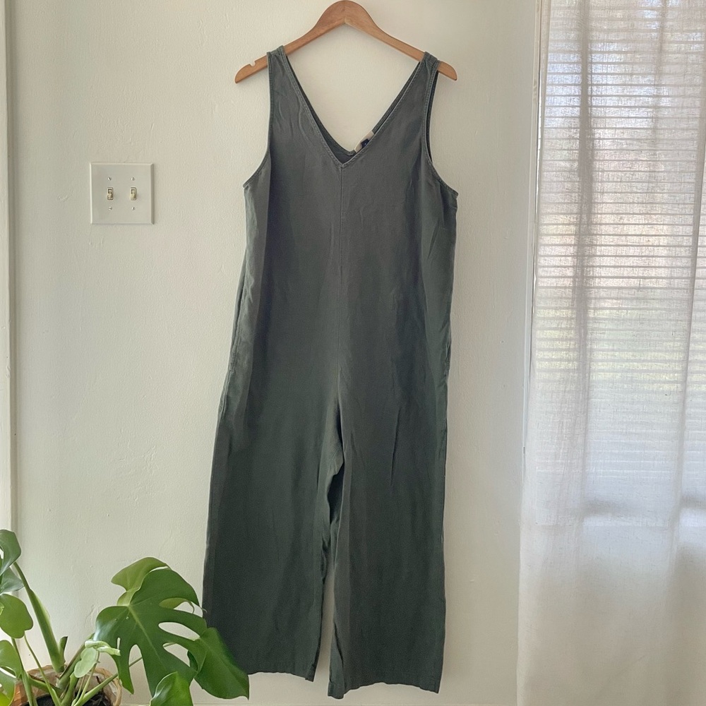 Sage green jumpsuit🌾